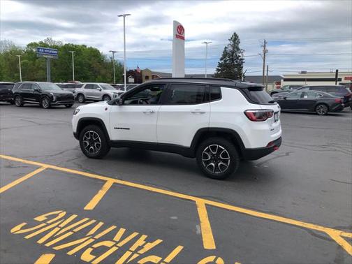 2024 Jeep Compass Trailhawk
