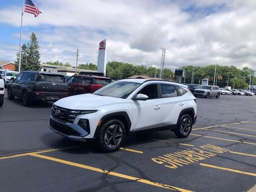 Creamy White Pearl 2026 Hyundai TUCSON Hybrid SEL Convenience