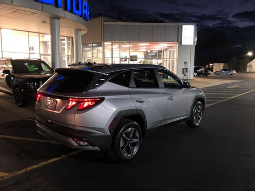 2026 Hyundai TUCSON Hybrid SEL