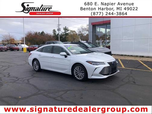 2019 Toyota Avalon Hybrid Limited