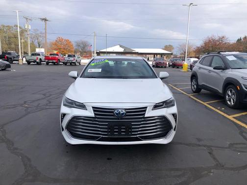 2019 Toyota Avalon Hybrid Limited