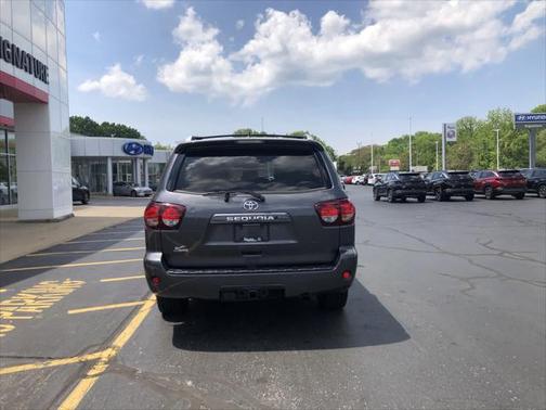 2018 Toyota Sequoia SR5