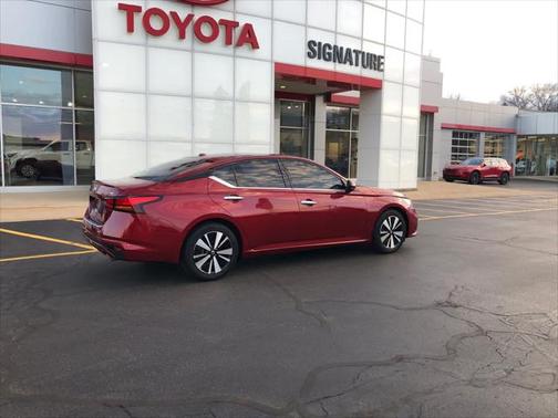 2022 Nissan Altima 2.5 SL