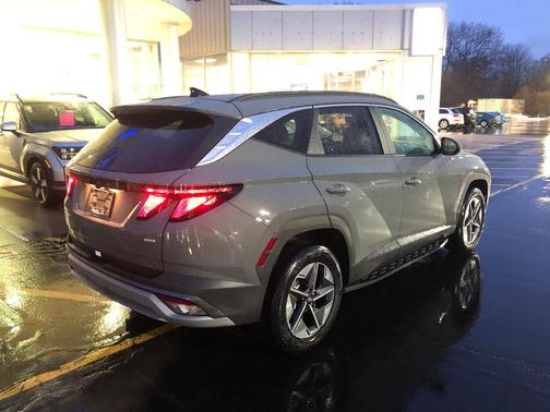 Hampton Gray 2026 Hyundai TUCSON SEL