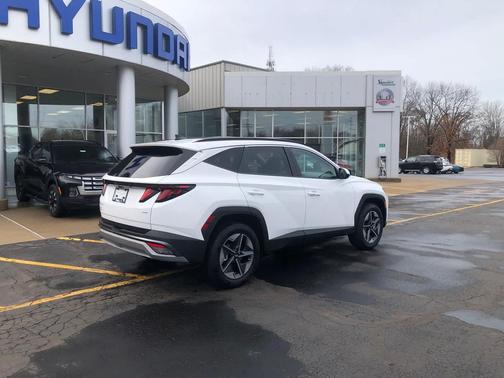 Serenity White Pearl 2026 Hyundai TUCSON SEL