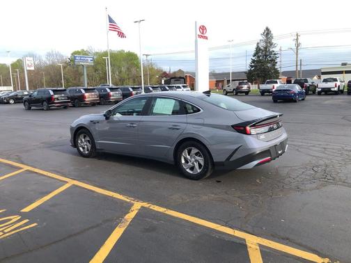 Transmission Blue 2025 Hyundai SONATA SE