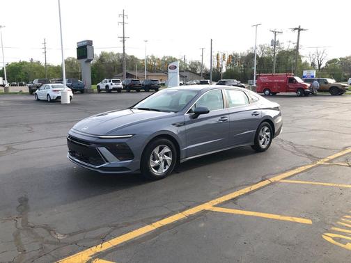 Transmission Blue 2025 Hyundai SONATA SE