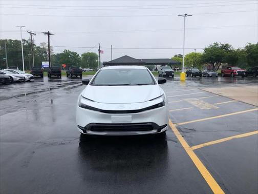 2025 Toyota Prius XLE
