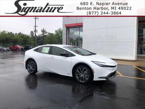 2025 Toyota Prius XLE