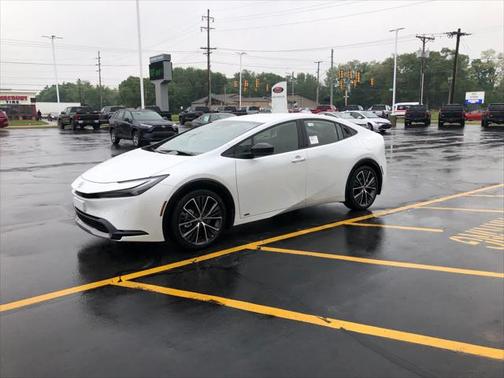 2025 Toyota Prius XLE
