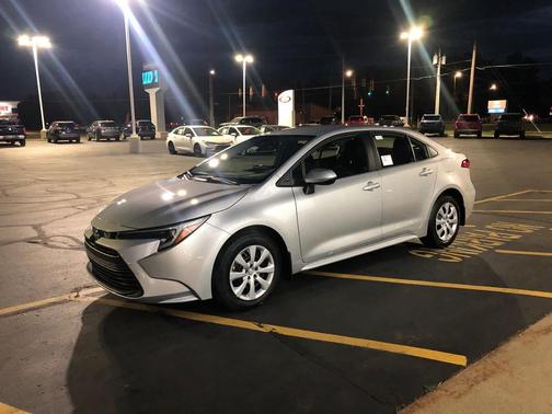 2026 Toyota Corolla Hybrid LE