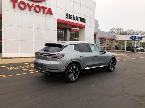 2025 Chevrolet Equinox EV LT