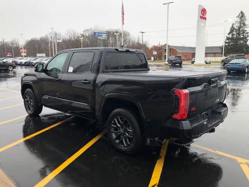 2026 Toyota Tundra Hybrid Platinum