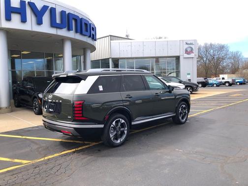Titan Charcoal Pearl 2026 Hyundai PALISADE Limited