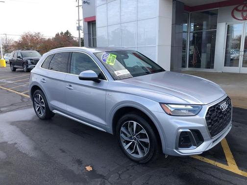 2023 Audi Q5 45 S line Premium Plus