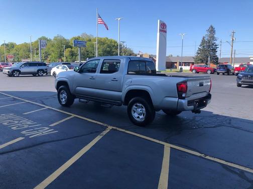 2022 Toyota Tacoma SR