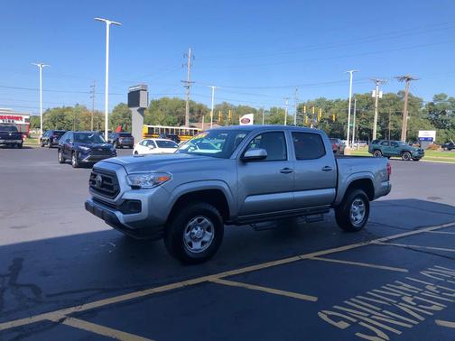 2022 Toyota Tacoma SR