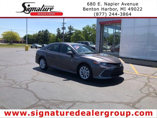 Predawn Gray Mica 2022 Toyota Camry LE