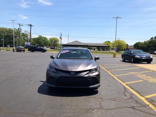 Predawn Gray Mica 2022 Toyota Camry LE