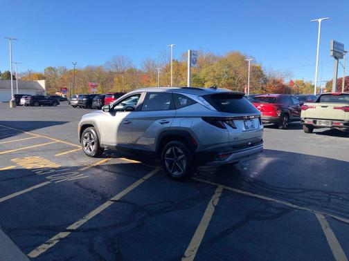 2026 Hyundai TUCSON SEL Premium