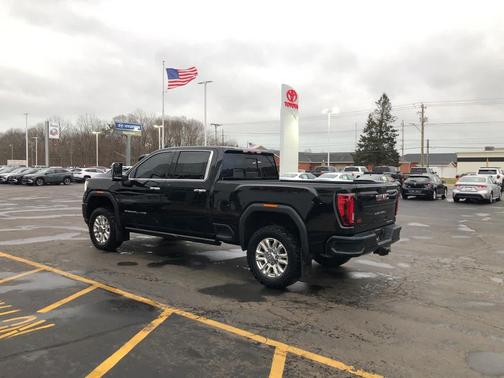 2021 GMC Sierra 2500 Denali