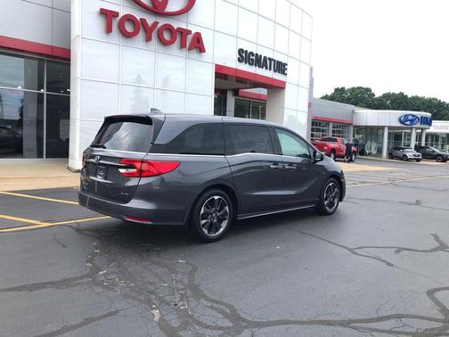 Modern Steel Metallic 2023 Honda Odyssey Elite