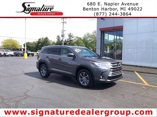 Predawn Gray Mica 2019 Toyota Highlander XLE