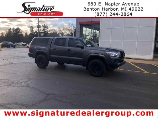 2022 Toyota Tacoma SR