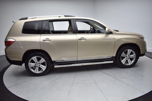 Sandy Beach Metallic 2012 Toyota Highlander Limited