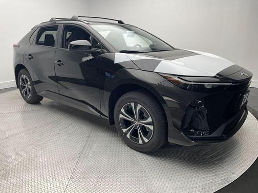 2025 Toyota bZ4X XLE