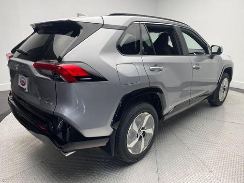 2025 Toyota RAV4 Hybrid SE