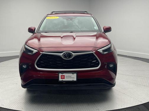 2022 Toyota Highlander LE