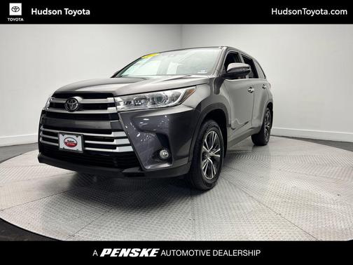 Predawn Gray Mica 2019 Toyota Highlander LE Plus