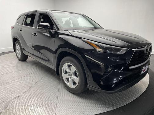 2025 Toyota Highlander LE