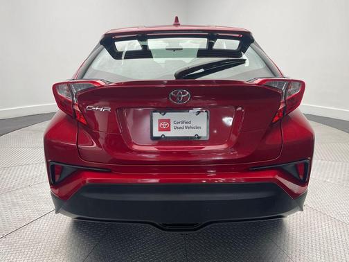2021 Toyota C-HR LE