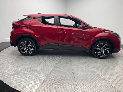 2021 Toyota C-HR LE
