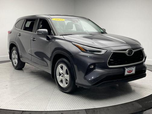 2021 Toyota Highlander LE