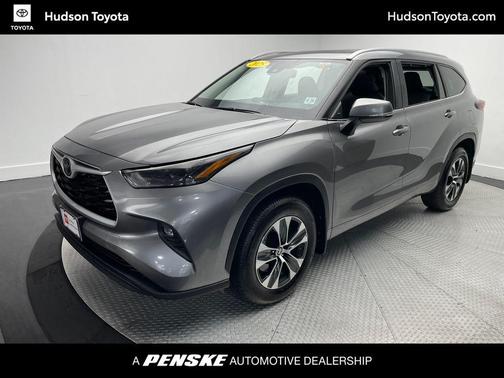 2025 Toyota Highlander XLE