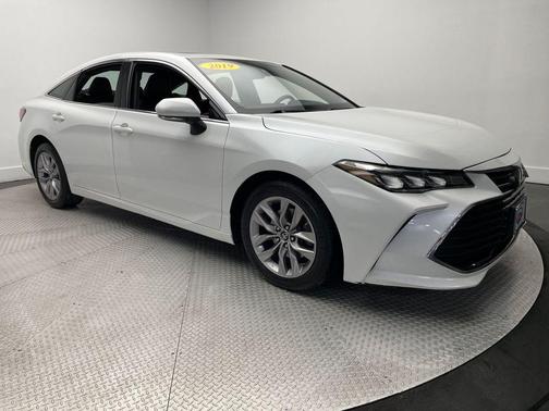 2019 Toyota Avalon XLE
