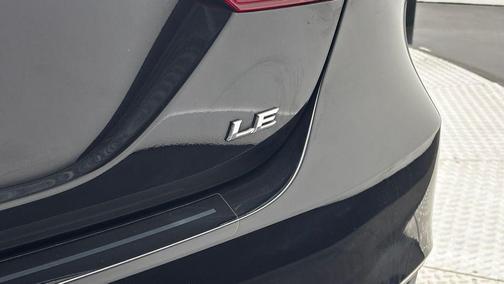 Midnight Black Metallic 2018 Toyota Camry LE