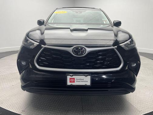 2020 Toyota Highlander LE