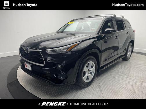 2020 Toyota Highlander LE