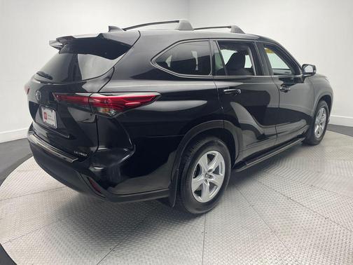 2020 Toyota Highlander LE
