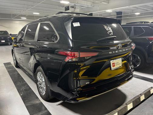Midnight Black Metallic 2024 Toyota Sienna Platinum