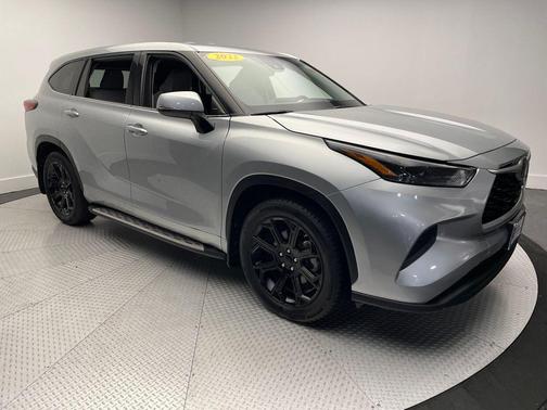 2022 Toyota Highlander L