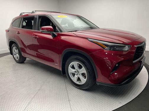 2022 Toyota Highlander Hybrid LE