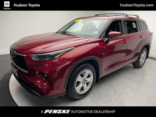 2022 Toyota Highlander Hybrid LE