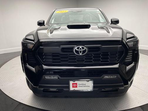 2025 Toyota Tacoma Hybrid TRD