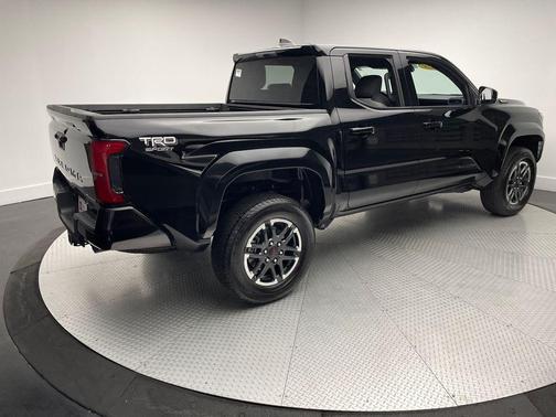 2025 Toyota Tacoma Hybrid TRD
