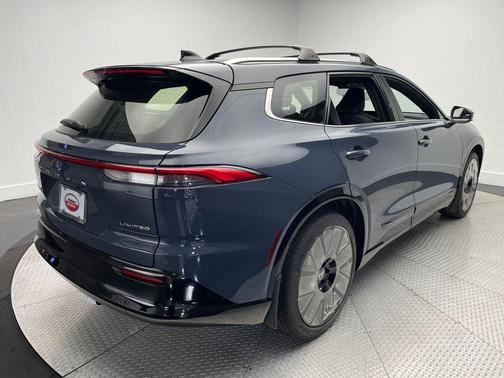 2025 Toyota Crown Signia Limited
